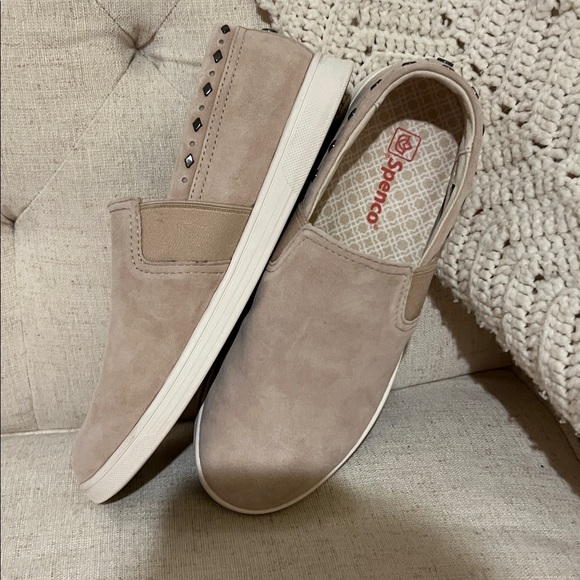 NEW‎ Spenco Santa Barbara Rivet Slip-On Suede Sneakers 7.5 Water Repellent Comfy - Picture 13 of 16